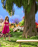 Selena_Gomez_-_Fly_to_Your_Heart_-_YouTube_28720p29_mp40114.png