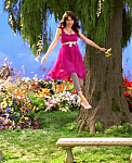 Selena_Gomez_-_Fly_to_Your_Heart_-_YouTube_28720p29_mp40116.png