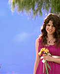Selena_Gomez_-_Fly_to_Your_Heart_-_YouTube_28720p29_mp40129.png