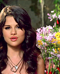 Selena_Gomez_-_Fly_to_Your_Heart_-_YouTube_28720p29_mp40186.png