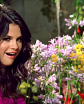 Selena_Gomez_-_Fly_to_Your_Heart_-_YouTube_28720p29_mp40190.png