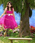 Selena_Gomez_-_Fly_to_Your_Heart_-_YouTube_28720p29_mp40199.png