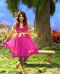 Selena_Gomez_-_Fly_to_Your_Heart_-_YouTube_28720p29_mp40211.png