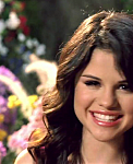 Selena_Gomez_-_Fly_to_Your_Heart_-_YouTube_28720p29_mp40221.png