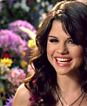 Selena_Gomez_-_Fly_to_Your_Heart_-_YouTube_28720p29_mp40222.png