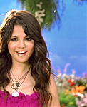 Selena_Gomez_-_Fly_to_Your_Heart_-_YouTube_28720p29_mp40305.png