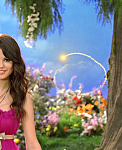 Selena_Gomez_-_Fly_to_Your_Heart_-_YouTube_28720p29_mp40311.png