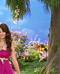 Selena_Gomez_-_Fly_to_Your_Heart_-_YouTube_28720p29_mp40315.png