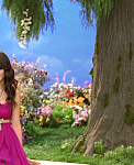 Selena_Gomez_-_Fly_to_Your_Heart_-_YouTube_28720p29_mp40317.png