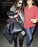 Selena_Gomez_arriving_at_LAX_Airport_010513_23.jpg