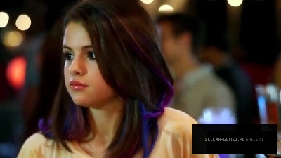 normal_Selena_Gomez_in_Aftershock_5BHD5D_101.jpg