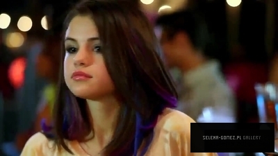 normal_Selena_Gomez_in_Aftershock_5BHD5D_104.jpg