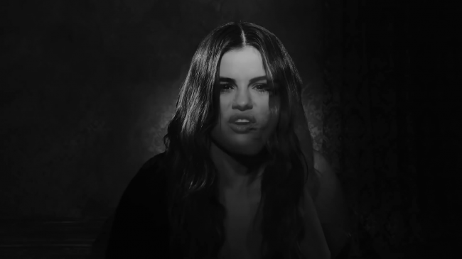 Selena_Gomez_-_Lose_You_To_Love_Me_28Official_Music_Video29_-_YouTube_281080p29_mp40973.png