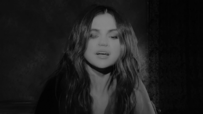 Selena_Gomez_-_Lose_You_To_Love_Me_28Official_Music_Video29_-_YouTube_281080p29_mp40985.png