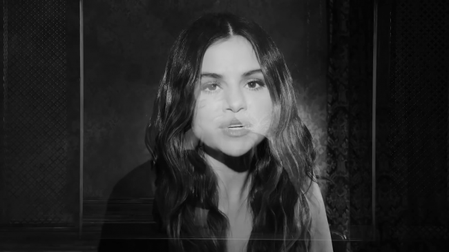 Selena_Gomez_-_Lose_You_To_Love_Me_28Official_Music_Video29_-_YouTube_281080p29_mp41002.png