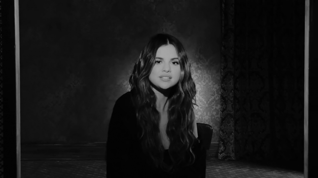 Selena_Gomez_-_Lose_You_To_Love_Me_28Official_Music_Video29_-_YouTube_281080p29_mp41007.png