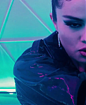 Selena_Gomez_-_Look_At_Her_Now_28Official_Music_Video29_-_YouTube_281080p29_mp41110.png