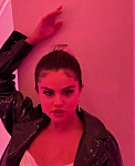 Selena_Gomez_-_Look_At_Her_Now_28Official_Music_Video29_-_YouTube_281080p29_mp41113.png