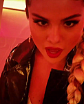 Selena_Gomez_-_Look_At_Her_Now_28Official_Music_Video29_-_YouTube_281080p29_mp41119.png