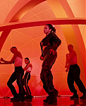 Selena_Gomez_-_Look_At_Her_Now_28Official_Music_Video29_-_YouTube_281080p29_mp41132.png