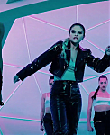 Selena_Gomez_-_Look_At_Her_Now_28Official_Music_Video29_-_YouTube_281080p29_mp41137.png
