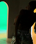 Selena_Gomez_-_Look_At_Her_Now_28Official_Music_Video29_-_YouTube_281080p29_mp41146.png