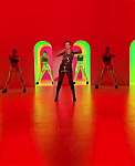 Selena_Gomez_-_Look_At_Her_Now_28Official_Music_Video29_-_YouTube_281080p29_mp41170.png