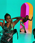 Selena_Gomez_-_Look_At_Her_Now_28Official_Music_Video29_-_YouTube_281080p29_mp41187.png