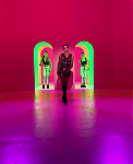 Selena_Gomez_-_Look_At_Her_Now_28Official_Music_Video29_-_YouTube_281080p29_mp41232.png