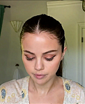 Selena_Gomez_s_Guide_to_the_Perfect_Cat_Eye___Beauty_Secrets___Vogue_-_YouTube_281080p29_mp40381.png
