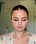 Selena_Gomez_s_Guide_to_the_Perfect_Cat_Eye___Beauty_Secrets___Vogue_-_YouTube_281080p29_mp40398.png
