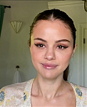 Selena_Gomez_s_Guide_to_the_Perfect_Cat_Eye___Beauty_Secrets___Vogue_-_YouTube_281080p29_mp40411.png