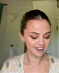 Selena_Gomez_s_Guide_to_the_Perfect_Cat_Eye___Beauty_Secrets___Vogue_-_YouTube_281080p29_mp40413.png