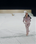 benny_blanco2C_Tainy2C_Selena_Gomez2C_J__Balvin_-_I_Can_t_Get_Enough_28Official_Music_Video29_-_YouTube_281080p29_mp40863.png