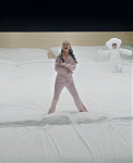 benny_blanco2C_Tainy2C_Selena_Gomez2C_J__Balvin_-_I_Can_t_Get_Enough_28Official_Music_Video29_-_YouTube_281080p29_mp40866.png