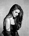 Selena_Gomez_-_Kill_Em_With_Kindness_mp40423.jpg